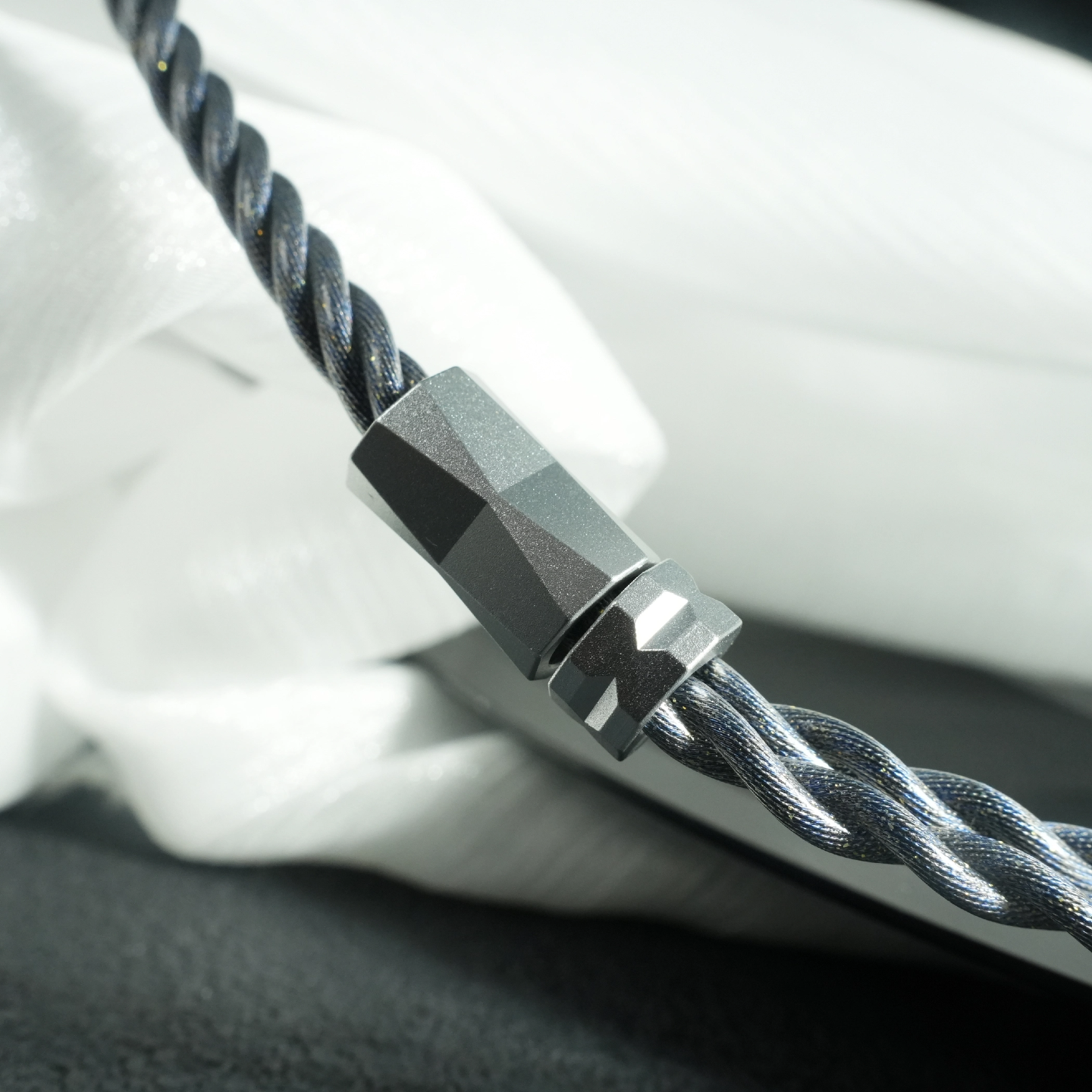 ZiSin-97 IEM cable 4.4 rhodium - Golf Zero avaliação e preço